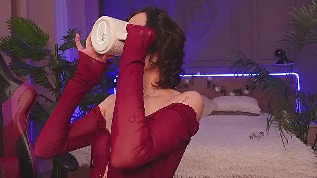 Snapshot of Devilinee chatting on 23, 11, 2025 Devilinee online show from 23, 11, 2025