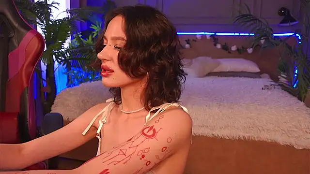 Snapshot of Devilinee chatting on 18, 9, 2025 Devilinee online show from 18, 9, 2025