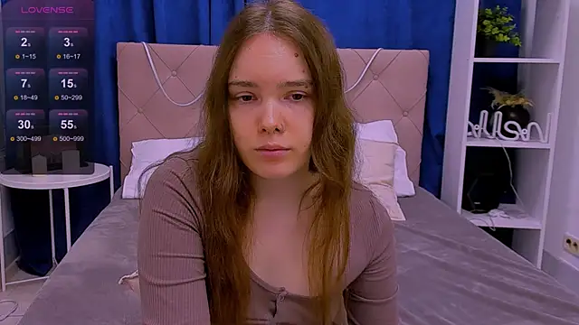 Janie JJ Curvie online show from 10, 3, 2026