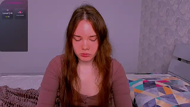 Janie JJ Curvie online show from 10, 4, 2026