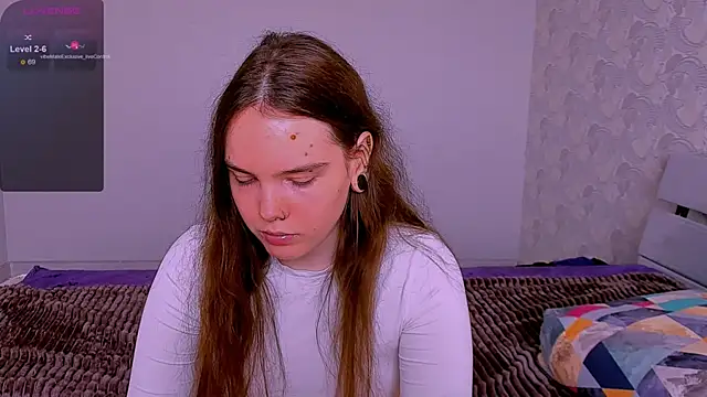 Janie JJ Curvie online show from 25, 4, 2026