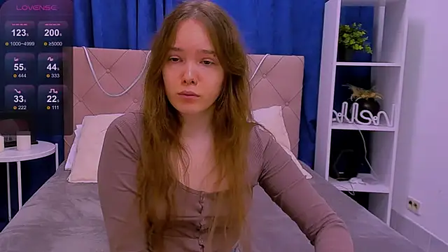 Janie JJ Curvie online show from 15, 3, 2026