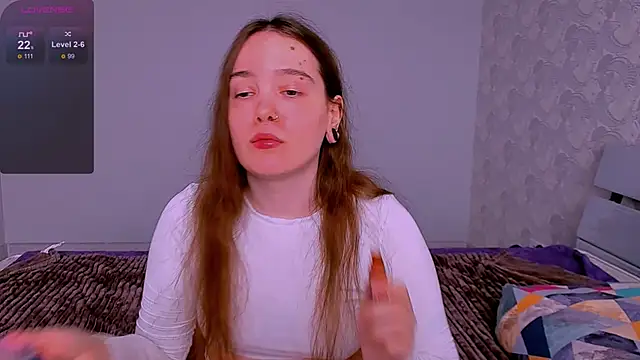 Janie JJ Curvie online show from 5, 5, 2026