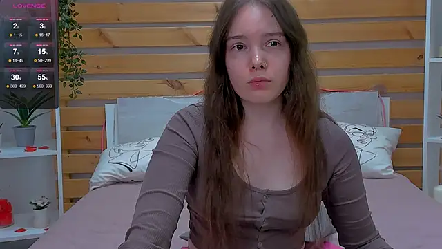 Janie JJ Curvie online show from 3, 2, 2026