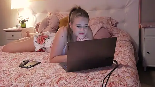 Neonstar online show from 26, 2, 2025