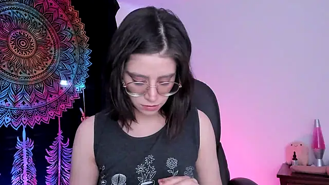 HazelKush online show from 19, 3, 2025