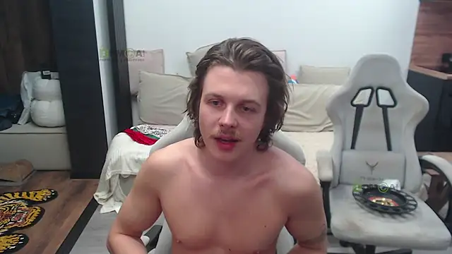 Sunny-Girl1 online show from 17, 4, 2026