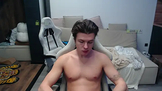 Sunny-Girl1 online show from 14, 1, 2026