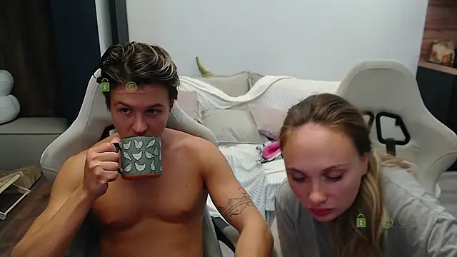 Sunny-Girl1 online show from 10, 10, 2025