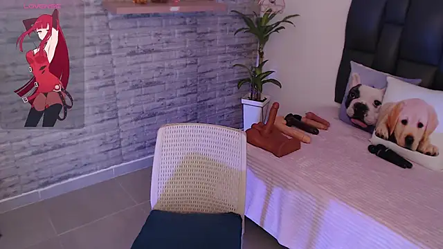 TinnaCobb online show from 6, 3, 2025