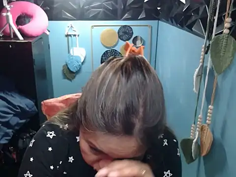 ambersmile online show from 11, 11, 2025