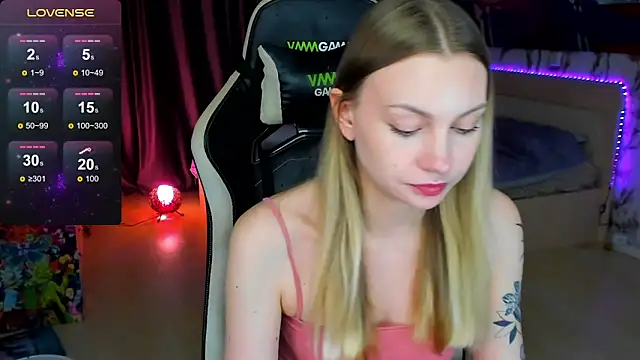 BiMolly online show from 8, 11, 2025