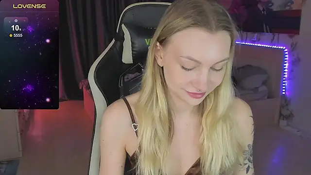 BiMolly online show from 7, 3, 2025