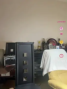 PichyPrettyPussy online show from 9, 5, 2026