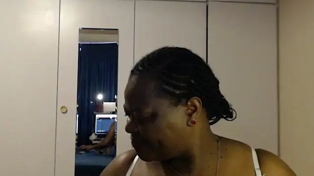 MatureBoobsDiva online show from 1, 11, 2025