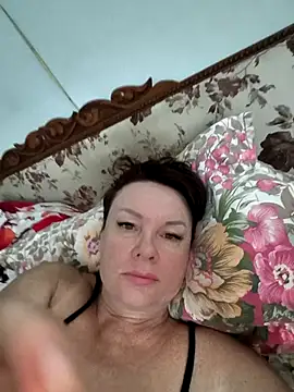  lady red  online show from 6, 10, 2025