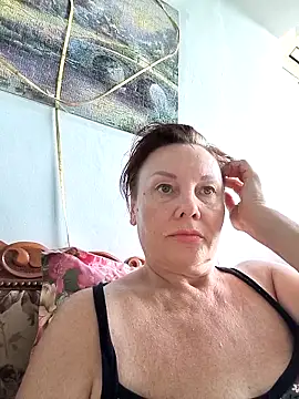  lady red  online show from 11, 9, 2025