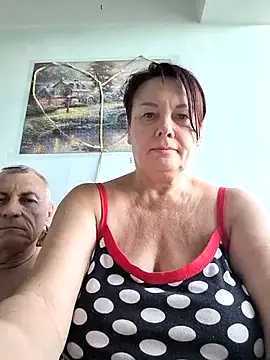  lady red  online show from 28, 10, 2025