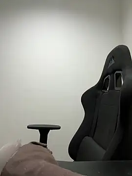 Elle online show from 30, 1, 2025