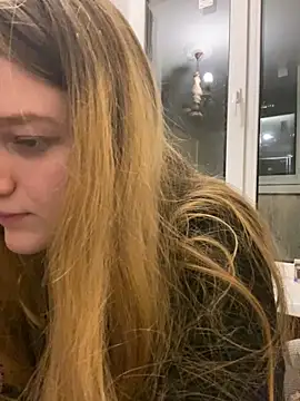 Snapshot of -MimmiLissa- chatting on 12, 11, 2025 -MimmiLissa- online show from 12, 11, 2025