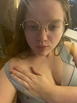 Snapshot of -MimmiLissa- chatting on 31, 12, 2024 -MimmiLissa- online show from 31, 12, 2024