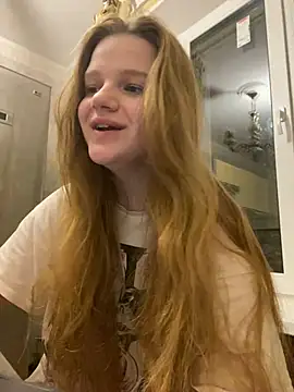 Snapshot of -MimmiLissa- chatting on 6, 3, 2025 -MimmiLissa- online show from 6, 3, 2025