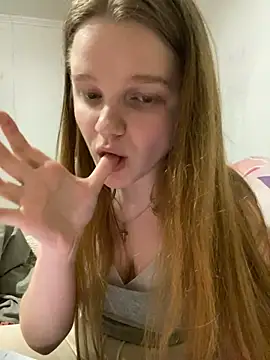 Snapshot of -MimmiLissa- chatting on 10, 12, 2024 -MimmiLissa- online show from 10, 12, 2024