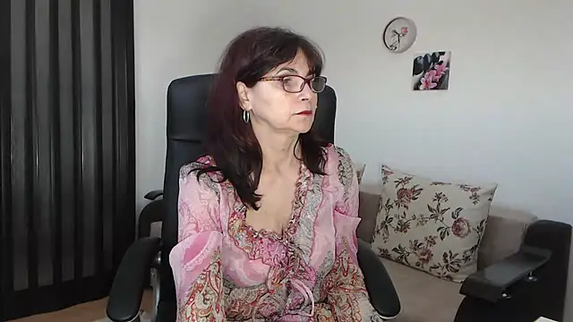 Snapshot of helua54 chatting on 10, 3, 2025 helua54 online show from 10, 3, 2025