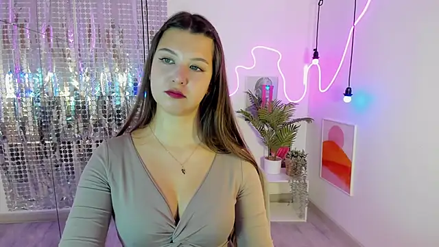 Snapshot of ElizaMild chatting on 2, 10, 2025 ElizaMild online show from 2, 10, 2025