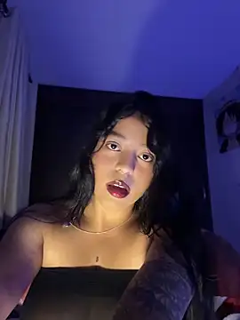 Naiara sex online show from 8, 5, 2026