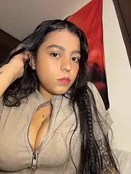 Naiara sex online show from 28, 5, 2026