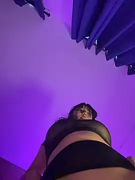 Naiara sex online show from 26, 2, 2026