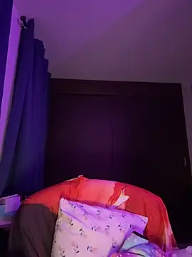 Naiara sex online show from 18, 2, 2026