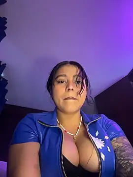 Naiara sex online show from 13, 3, 2026