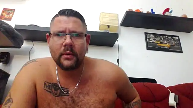 sexykevin17cm online show from 5, 11, 2025