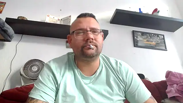 sexykevin17cm online show from 22, 11, 2025