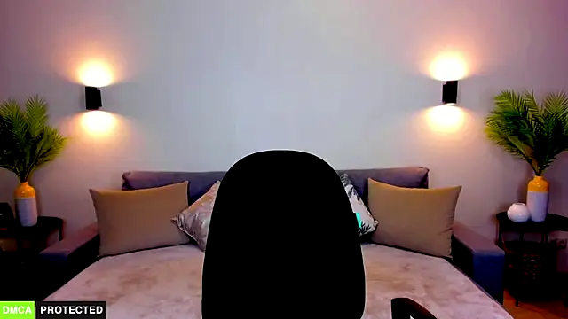 TheWoman   online show from 2, 4, 2026