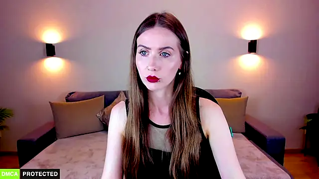 TheWoman   online show from 18, 11, 2025