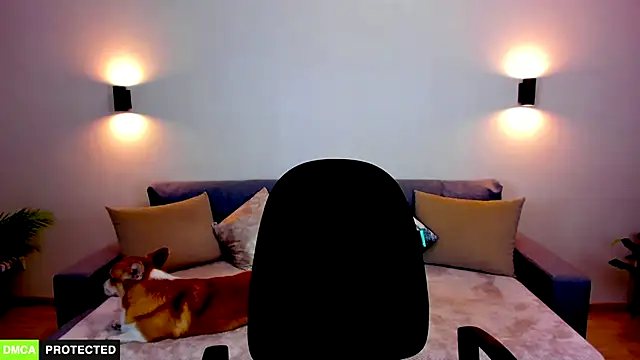 TheWoman   online show from 7, 10, 2025