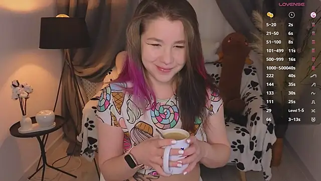 Mira Falls online show from 28, 10, 2025