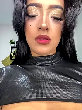 Snapshot of Shantal_Lovee chatting on 23, 11, 2025 Shantal Lovee online show from 23, 11, 2025