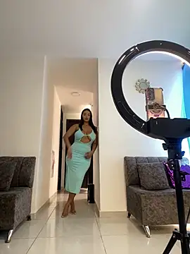 Snapshot of Shantal_Lovee chatting on 20, 11, 2025 Shantal Lovee online show from 20, 11, 2025