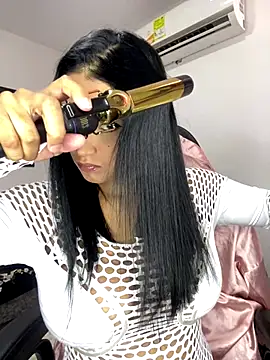 Snapshot of Shantal_Lovee chatting on 20, 9, 2025 Shantal Lovee online show from 20, 9, 2025