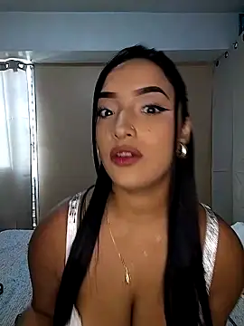 Snapshot of Shantal_Lovee chatting on 29, 4, 2026 Shantal Lovee online show from 29, 4, 2026