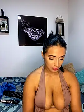 Snapshot of Shantal_Lovee chatting on 24, 10, 2025 Shantal Lovee online show from 24, 10, 2025