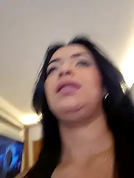 Shantal Lovee online show from 7, 3, 2026