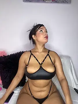 Snapshot of Shantal_Lovee chatting on 17, 3, 2025 Shantal Lovee online show from 17, 3, 2025