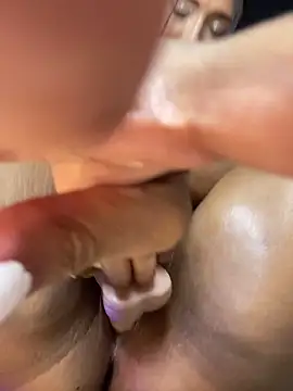 Snapshot of Shantal_Lovee chatting on 22, 2, 2025 Shantal Lovee online show from 22, 2, 2025