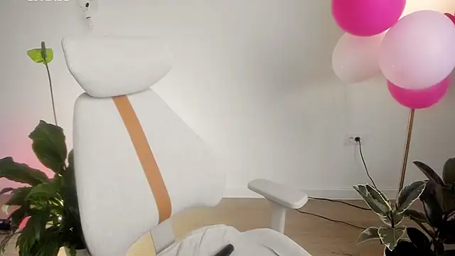 Snapshot of Pokemeboy chatting on 13, 3, 2025 Pokemeboy online show from 13, 3, 2025