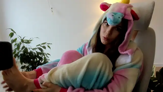 Snapshot of Pokemeboy chatting on 12, 11, 2025 Pokemeboy online show from 12, 11, 2025